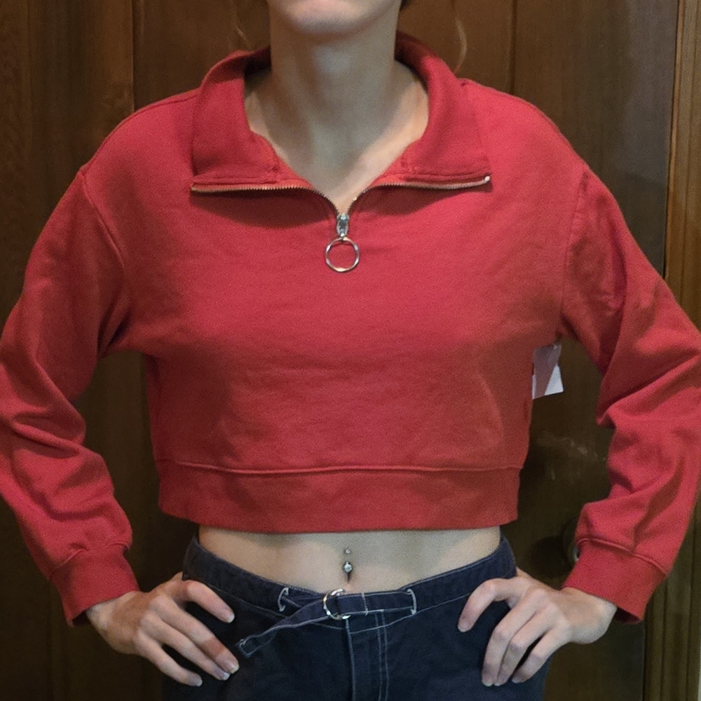 Divided short swearshirt